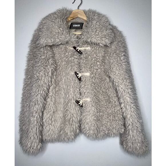 Reformation Cropped Faux Fur Soft Teddy Coat Light Gray Pockets Size Medium - Picture 2 of 9
